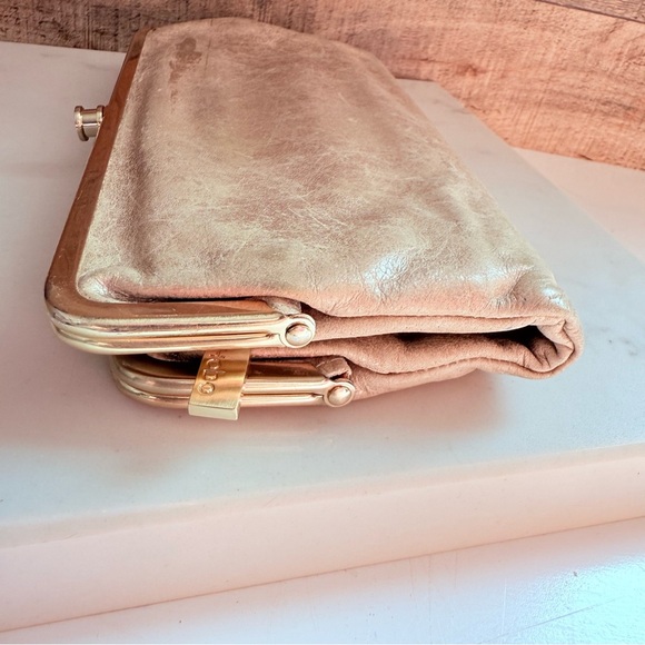 Hobo Lauren Clutch Wallet - Picture 9 of 10